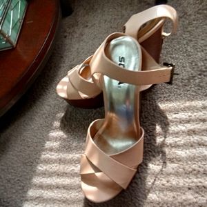 Soda wedge heels